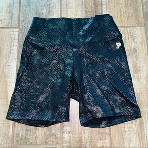 VS PINK 6” Bike Shorts in Snake Print